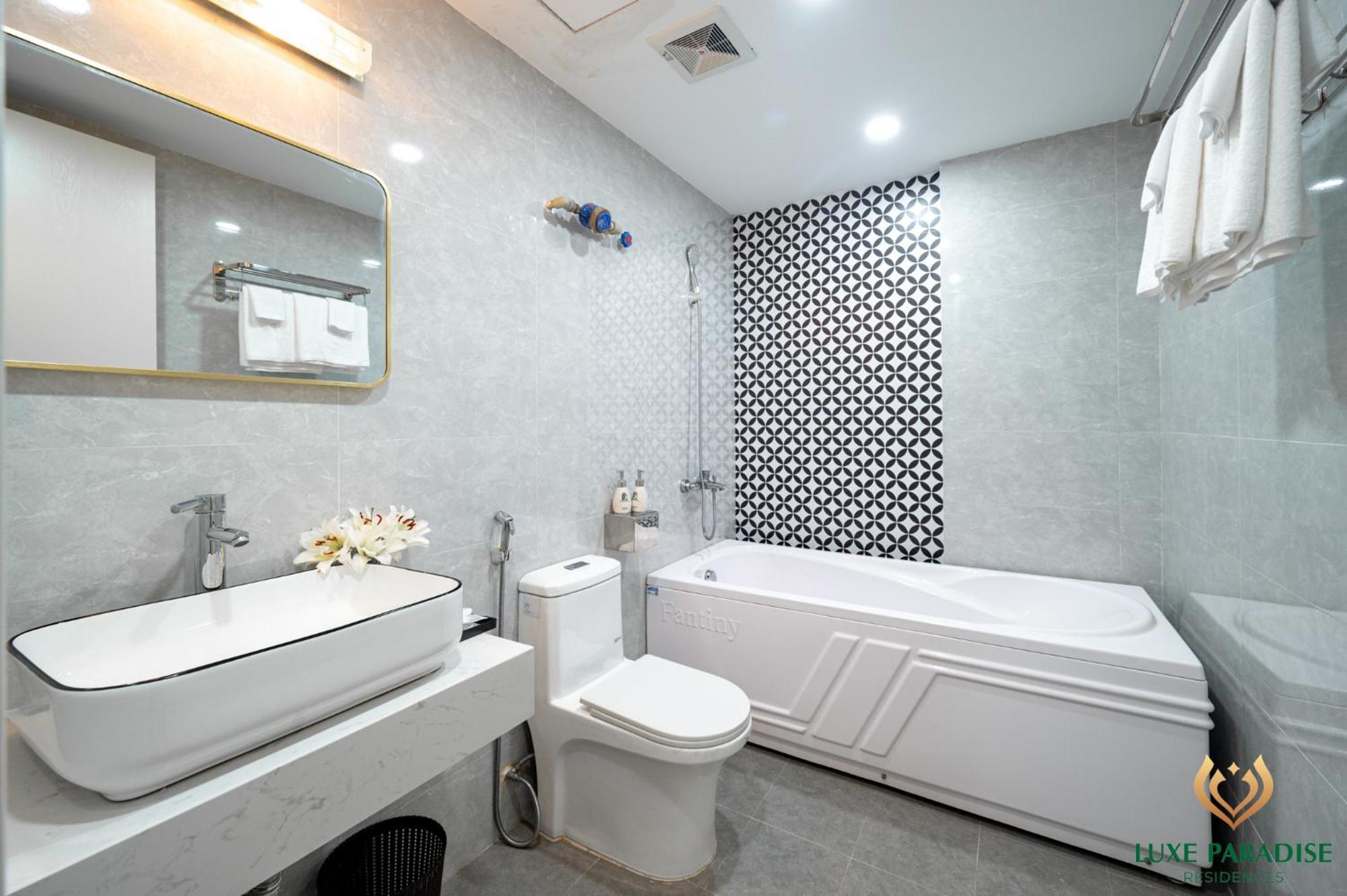 Luxe Paradise Residence 76 To Ngoc Van Ханой Экстерьер фото
